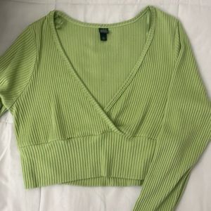 Green cropped long sleeve